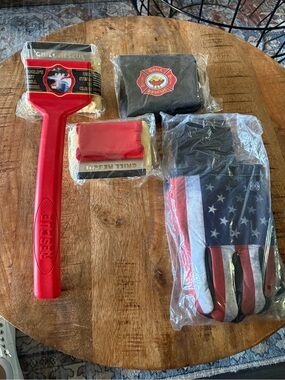 Grill Rescue Red BBQ Scraper & American Flag Heat-Resistant Gloves Set